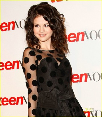 selena-gomez-young-hollywood-party-teen-vogue-09